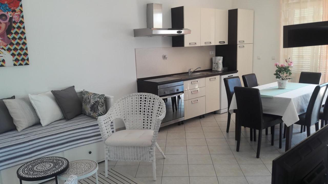 Apartman Barbat-Za Cijelu Obitelj Barbat na Rabu Esterno foto